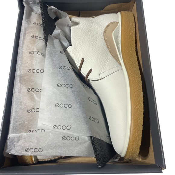 ECCO Women's CrepeTray
Bootie Ankle Boot US 10-10.5 NIB - Picture 2 of 9